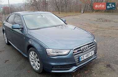 Седан Audi A4 2015 в Днепре