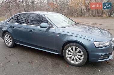 Седан Audi A4 2015 в Днепре