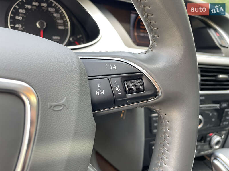 Седан Audi A4 2015 в Днепре
