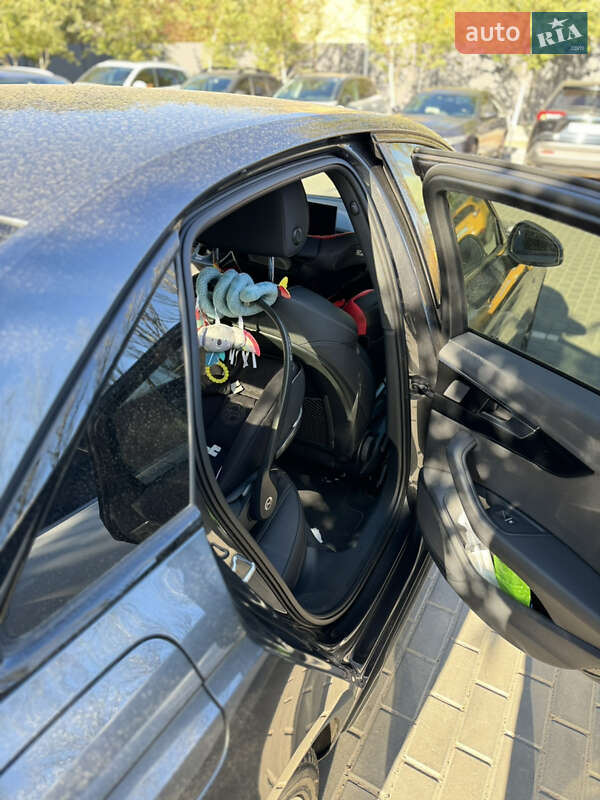 Седан Audi A4 2021 в Кропивницком