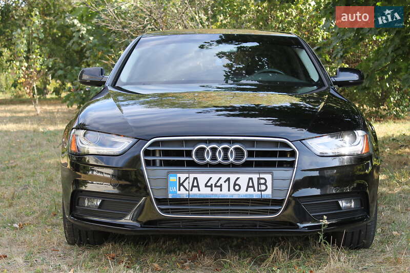 Седан Audi A4 2013 в Києві