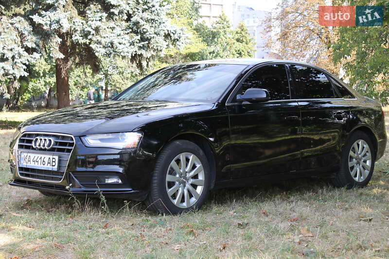 Седан Audi A4 2013 в Києві