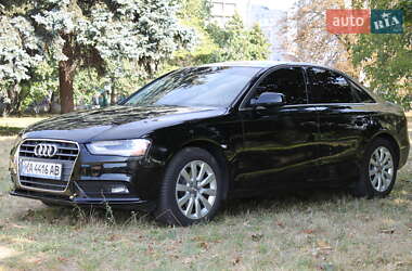 Седан Audi A4 2013 в 