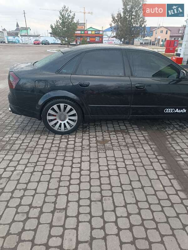 Седан Audi A4 2004 в Сокале