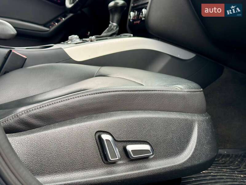 Седан Audi A4 2014 в Киеве