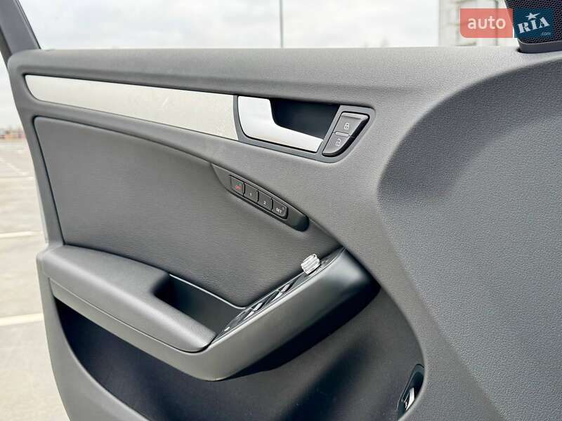 Седан Audi A4 2014 в Киеве
