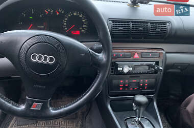 Седан Audi A4 2000 в Малині