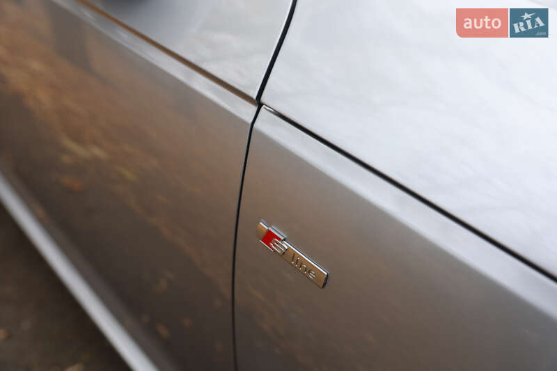 Седан Audi A4 2018 в Полтаві