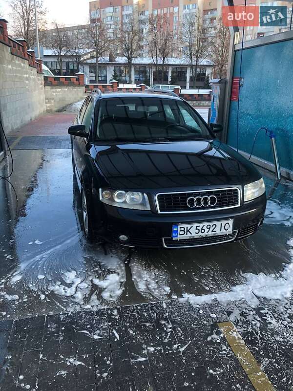 Универсал Audi A4 2004 в 