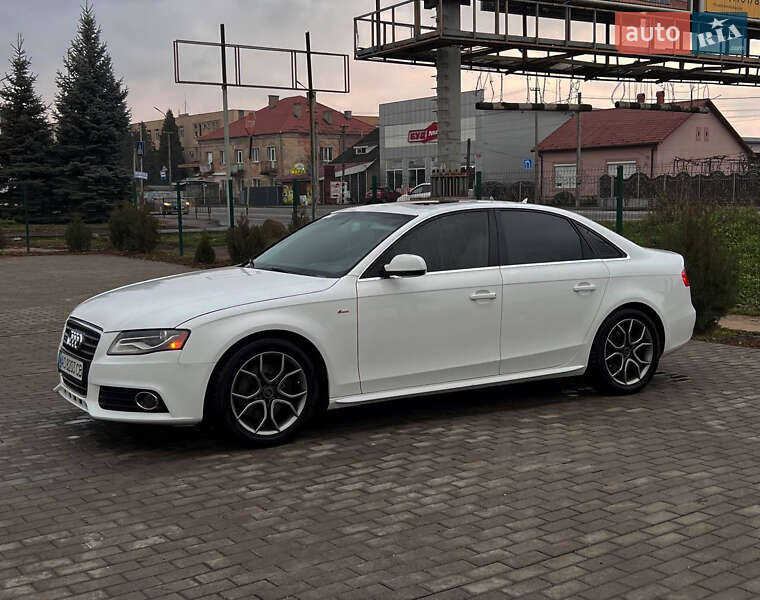 Седан Audi A4 2012 в Мукачевому