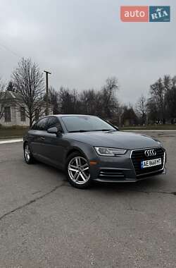 Седан Audi A4 2016 в Покровском