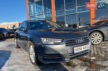 Седан Audi A4 2017 в Львові