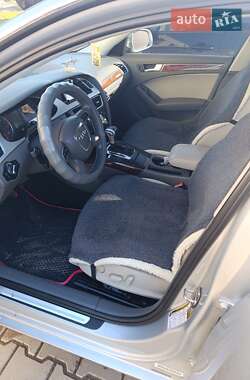 Седан Audi A4 2009 в Ровно