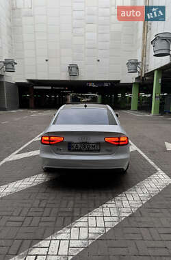 Седан Audi A4 2013 в Киеве