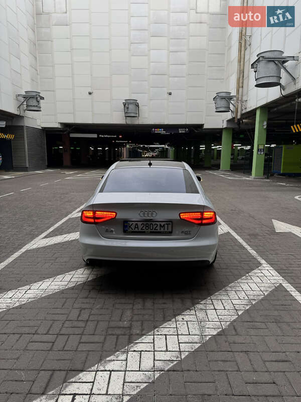Седан Audi A4 2013 в Киеве