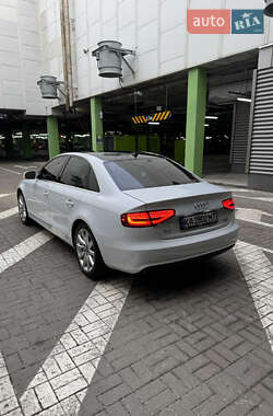 Седан Audi A4 2013 в Киеве
