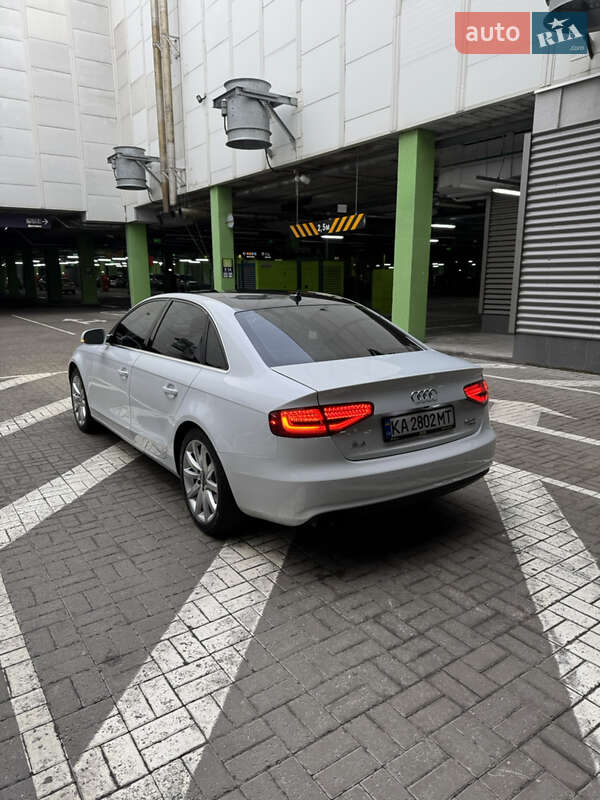 Седан Audi A4 2013 в Киеве
