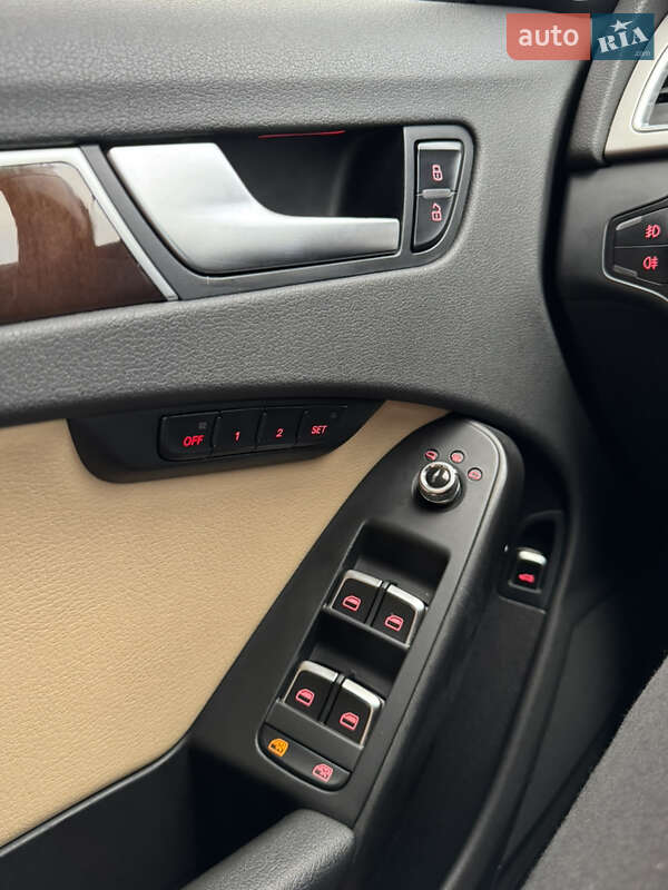 Седан Audi A4 2013 в Киеве