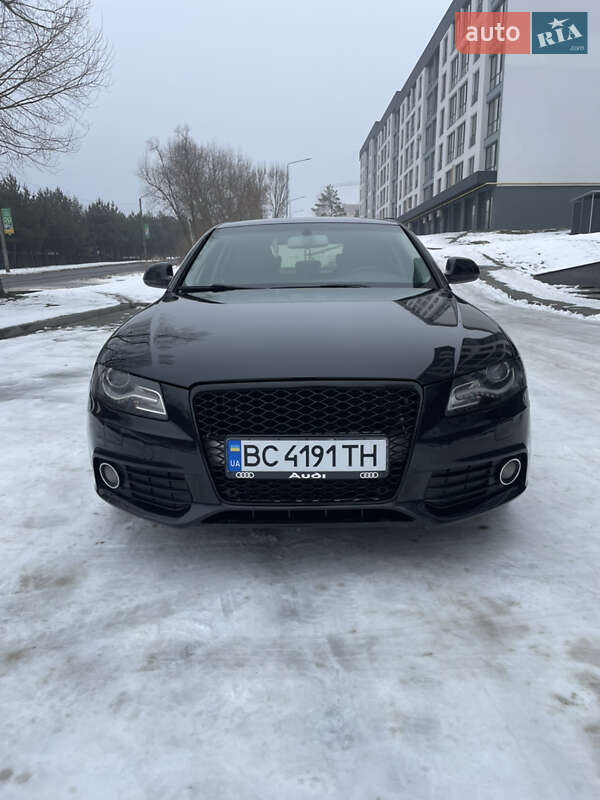 Седан Audi A4 2009 в Новояворовске