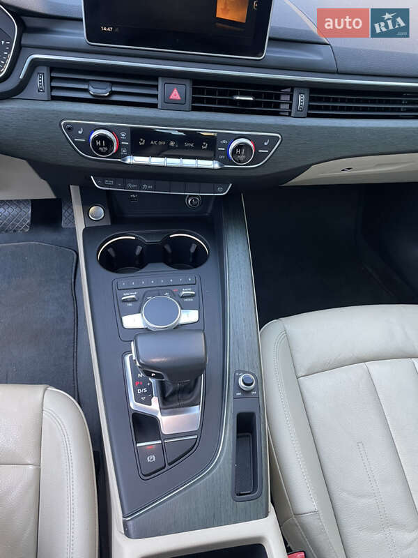Седан Audi A4 2018 в Киеве