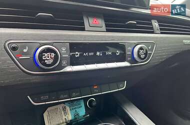 Седан Audi A4 2021 в 