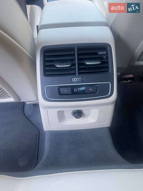 Седан Audi A4 2018 в Киеве