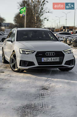 Универсал Audi A4 2019 в 