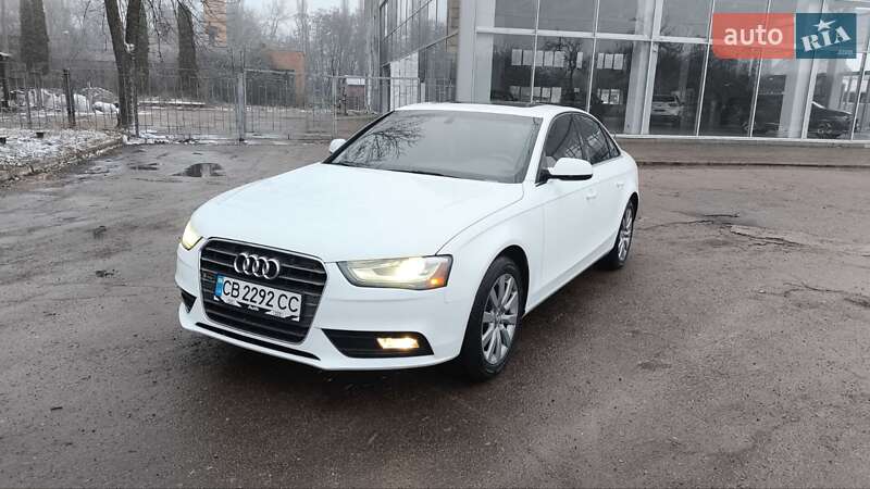 Седан Audi A4 2012 в Чернігові