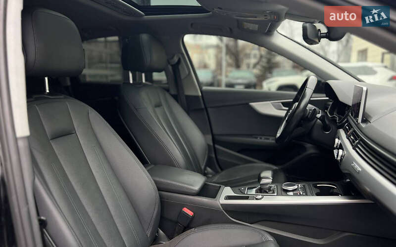 Седан Audi A4 2016 в Ивано-Франковске