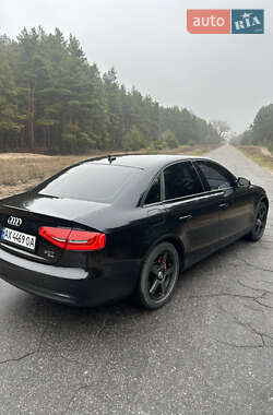 Седан Audi A4 2012 в Кременчуці