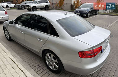 Седан Audi A4 2012 в 
