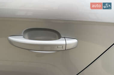 Седан Audi A4 2012 в 