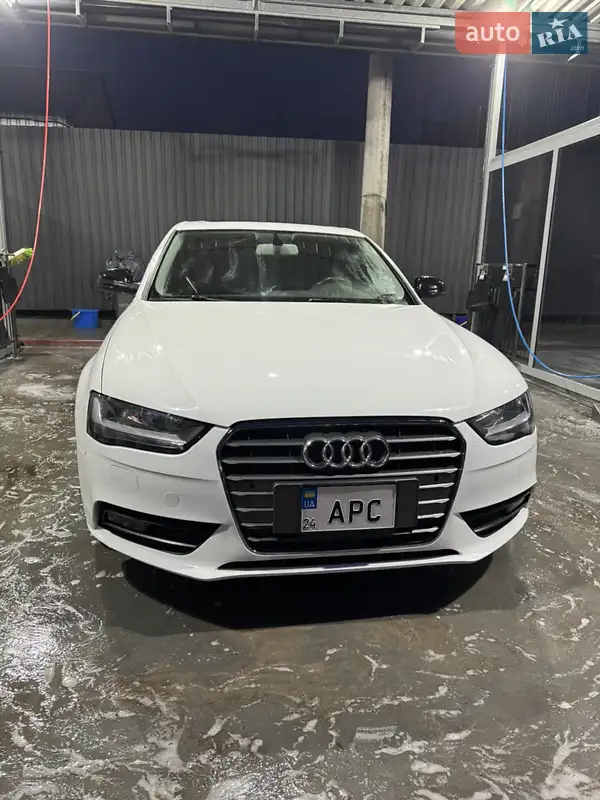 Седан Audi A4 2014 в 
