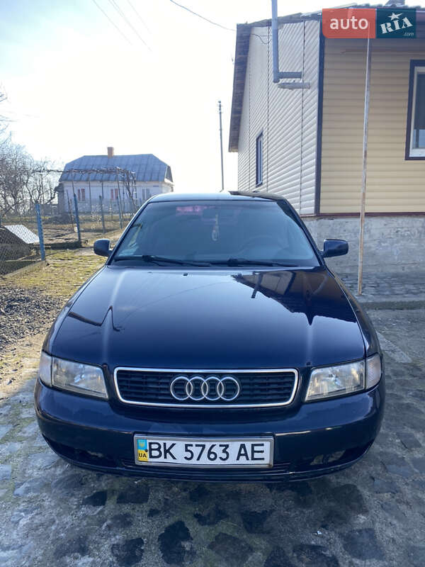 Седан Audi A4 1999 в Костополе