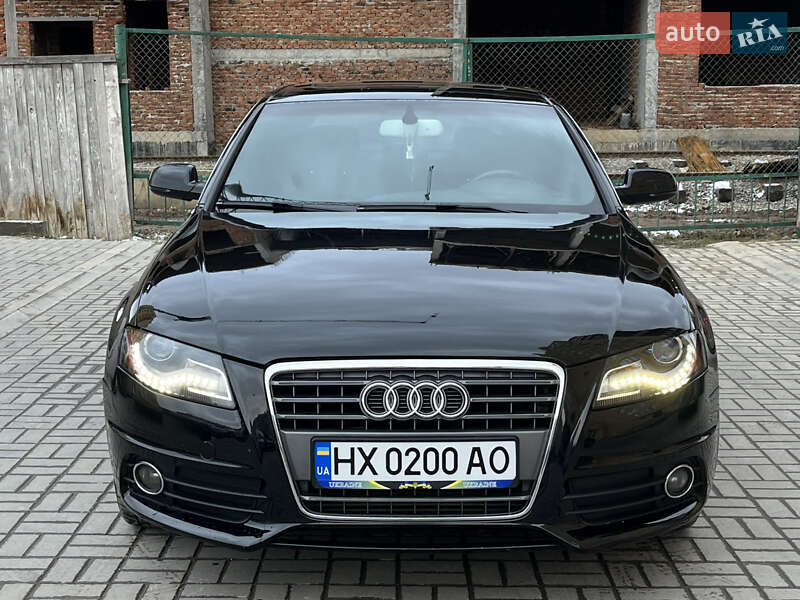 Седан Audi A4 2012 в Каменец-Подольском