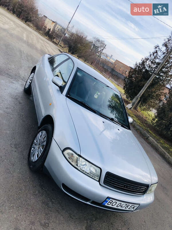 Седан Audi A4 1998 в Тернополе