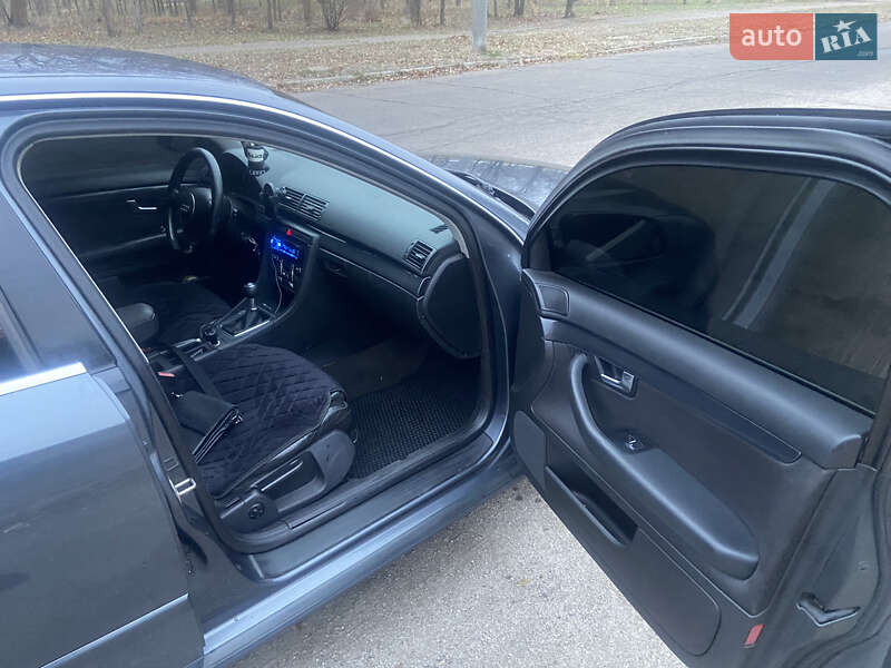 Седан Audi A4 2001 в Желтых Водах