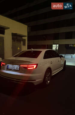 Седан Audi A4 2018 в 