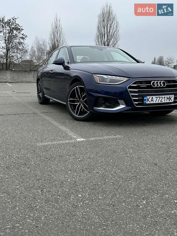 Седан Audi A4 2023 в Киеве
