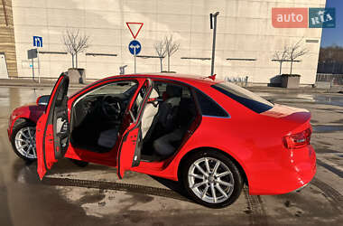 Седан Audi A4 2013 в 