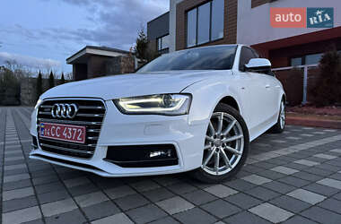 Седан Audi A4 2015 в Стрию