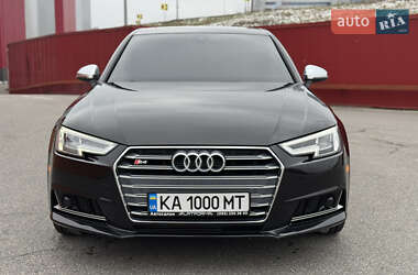 Седан Audi A4 2015 в Киеве