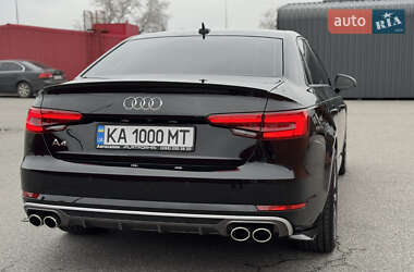 Седан Audi A4 2015 в Киеве