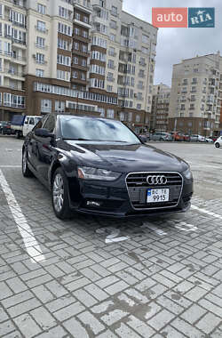 Седан Audi A4 2012 в Львові