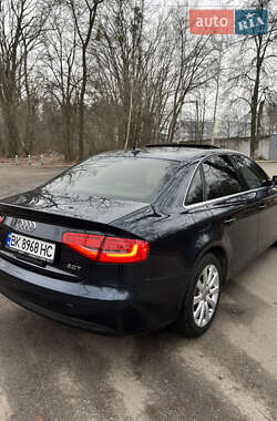 Седан Audi A4 2012 в Києві