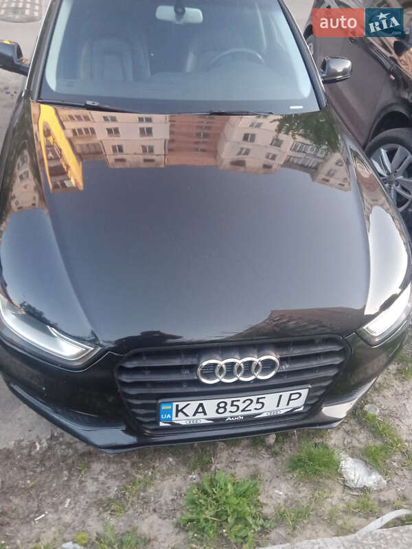 Седан Audi A4 2013 в Киеве