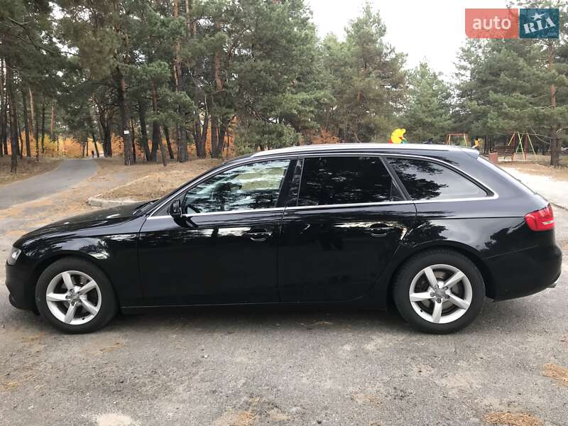 Универсал Audi A4 2014 в Киеве