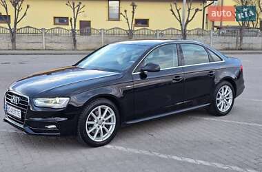 Седан Audi A4 2014 в Городку