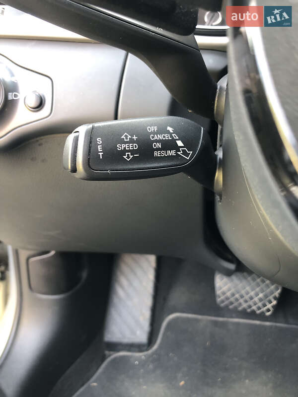 Седан Audi A4 2014 в Львове