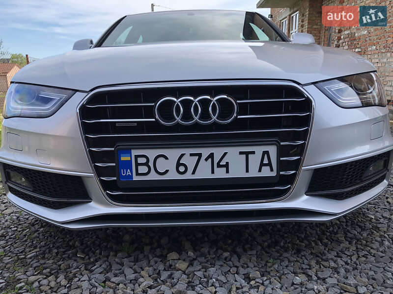 Седан Audi A4 2014 в Львове